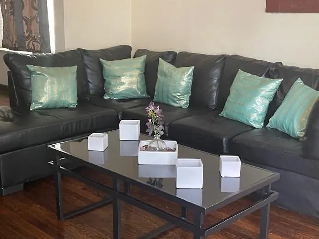 Clean, spacious, inexpensive queen BR-1